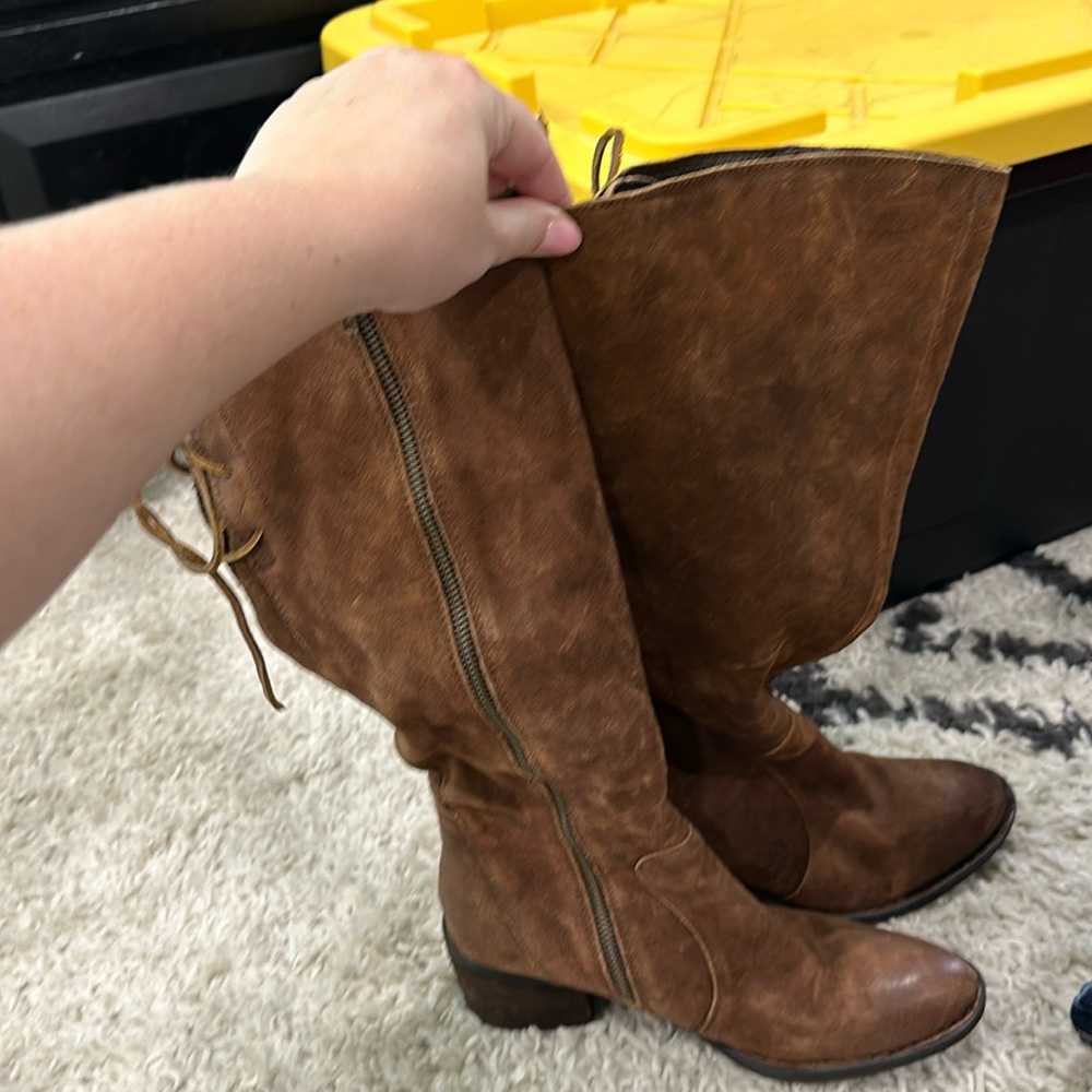 Like new Born leather boots